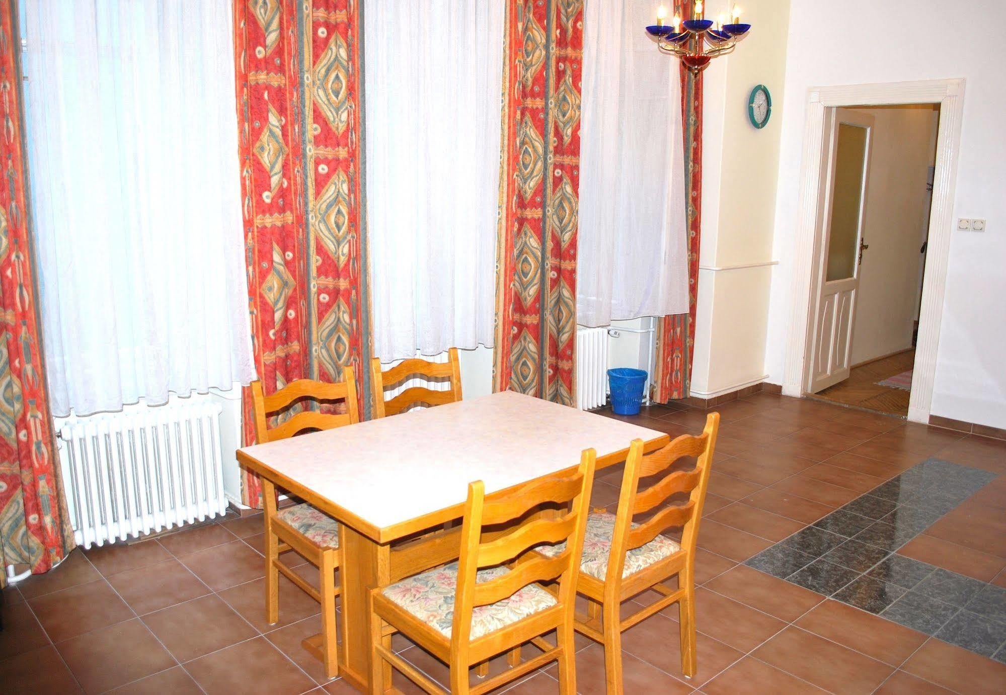 Couette-café Anabelle Bed And Budapest